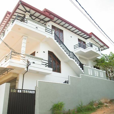 Tango Sunrise Villa Тангале Екстериор снимка