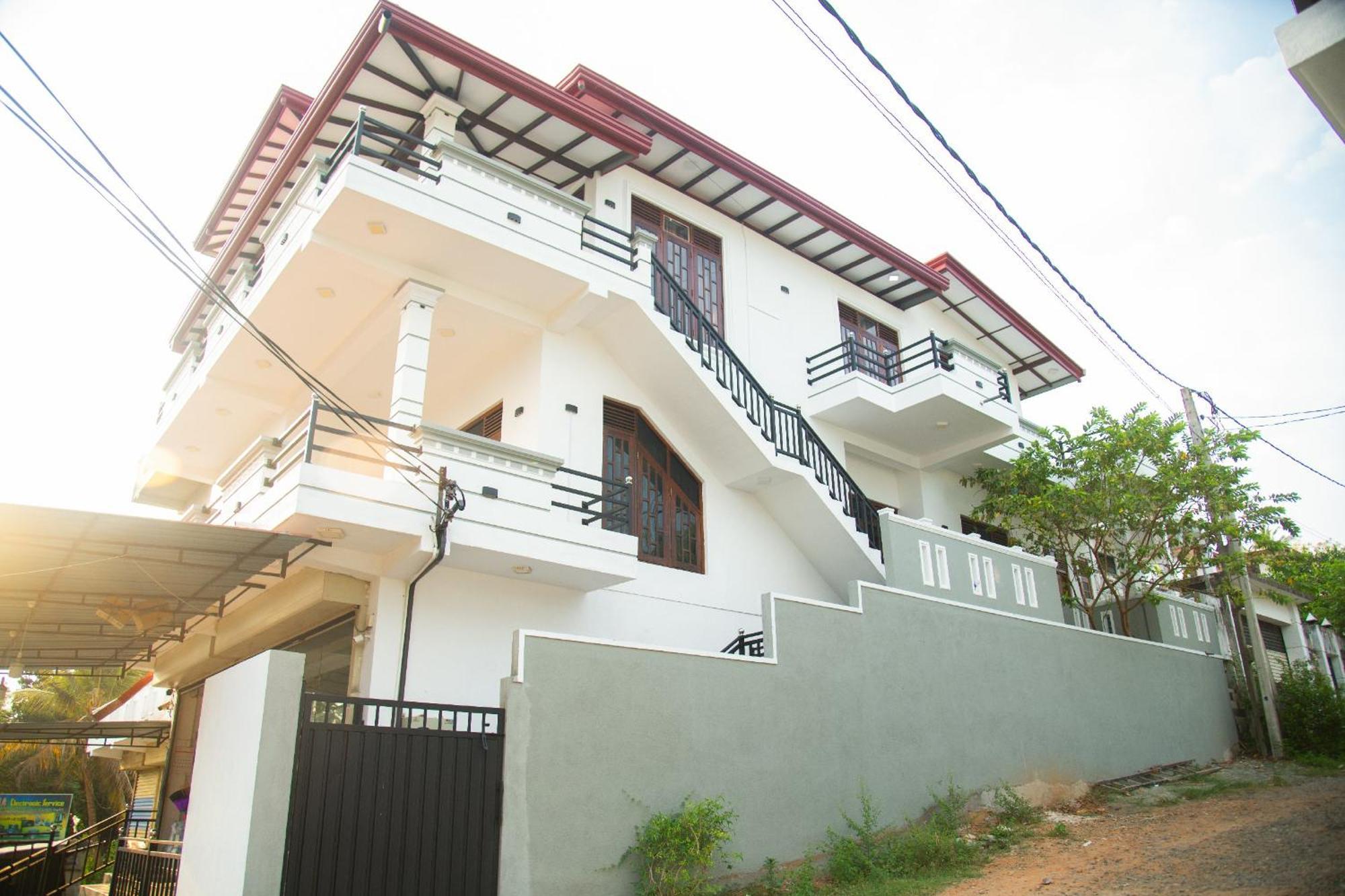 Tango Sunrise Villa Тангале Екстериор снимка