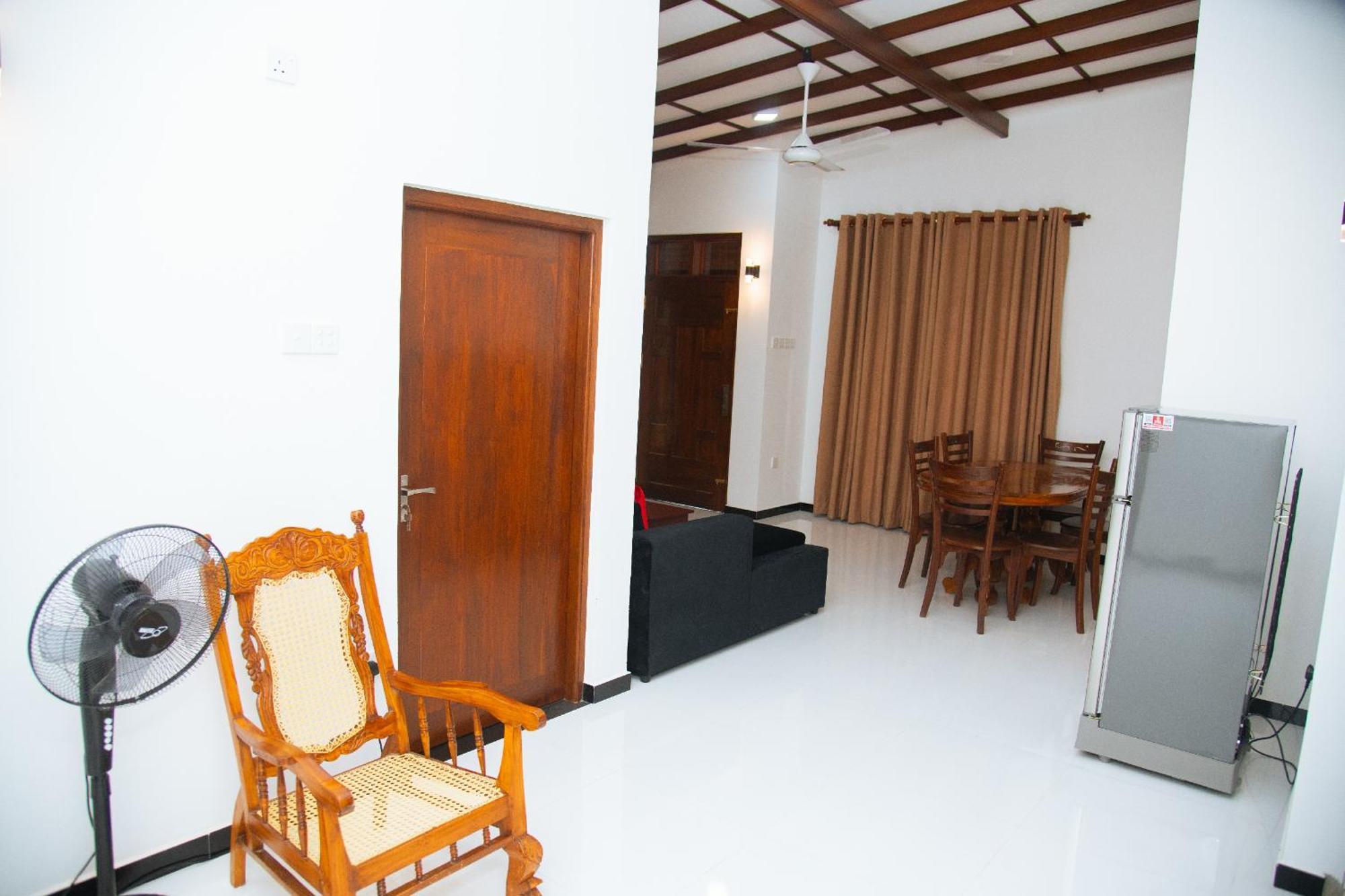 Tango Sunrise Villa Тангале Екстериор снимка
