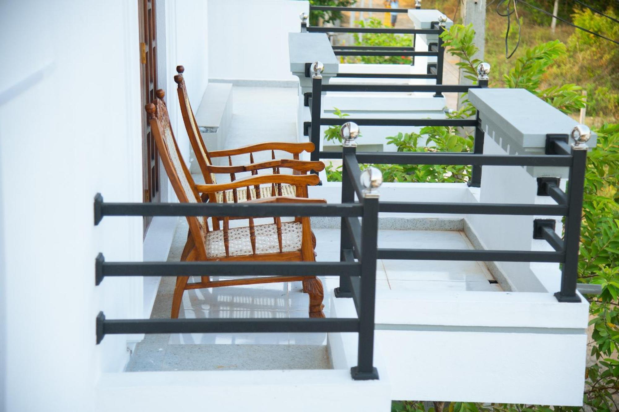 Tango Sunrise Villa Тангале Екстериор снимка