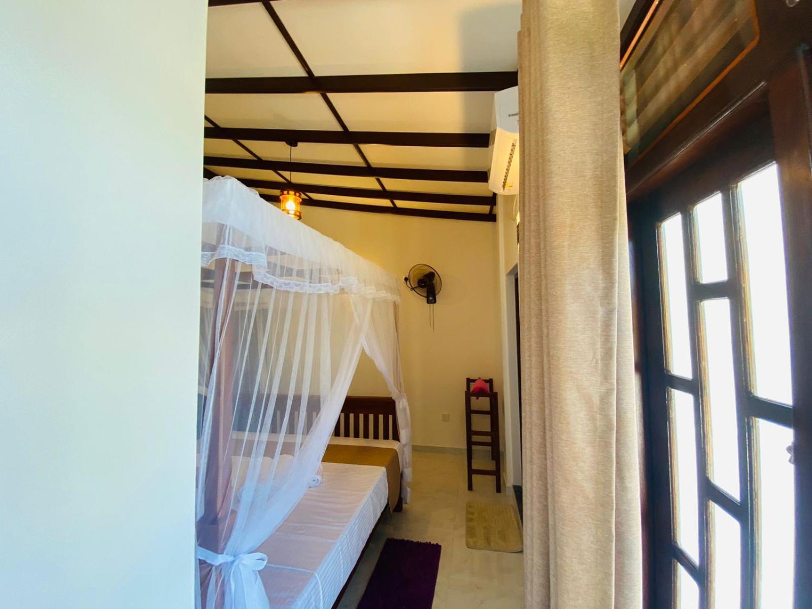 Tango Sunrise Villa Тангале Екстериор снимка