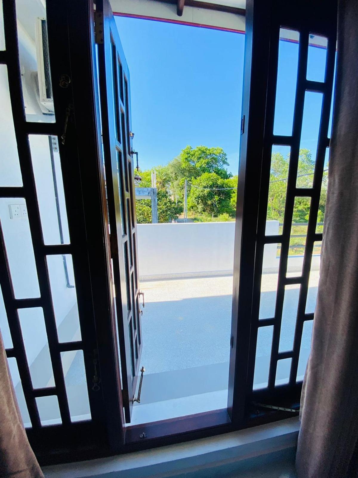 Tango Sunrise Villa Тангале Екстериор снимка